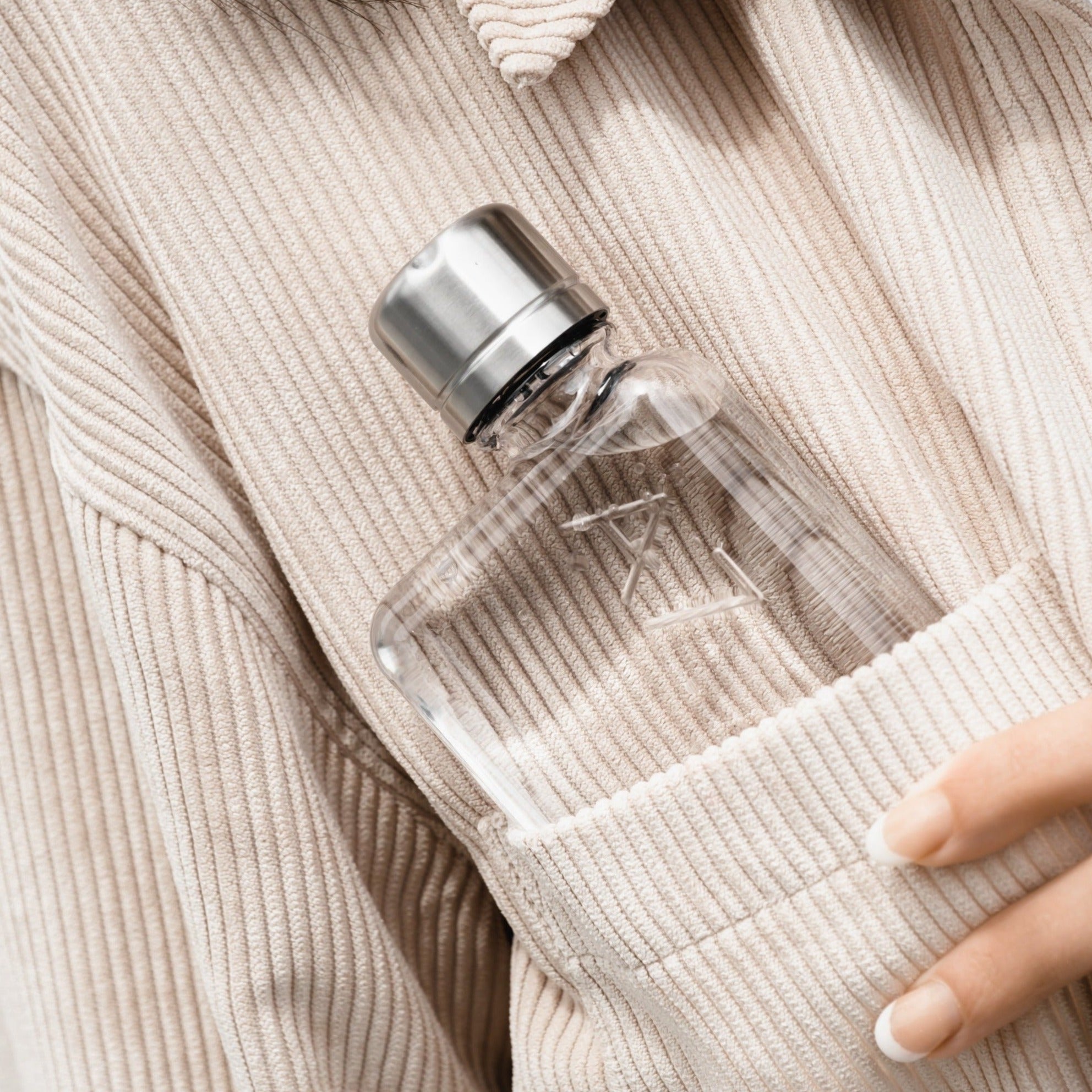 Outdoor water bottle, yoga water bottle, Flat Tupperware water bottle