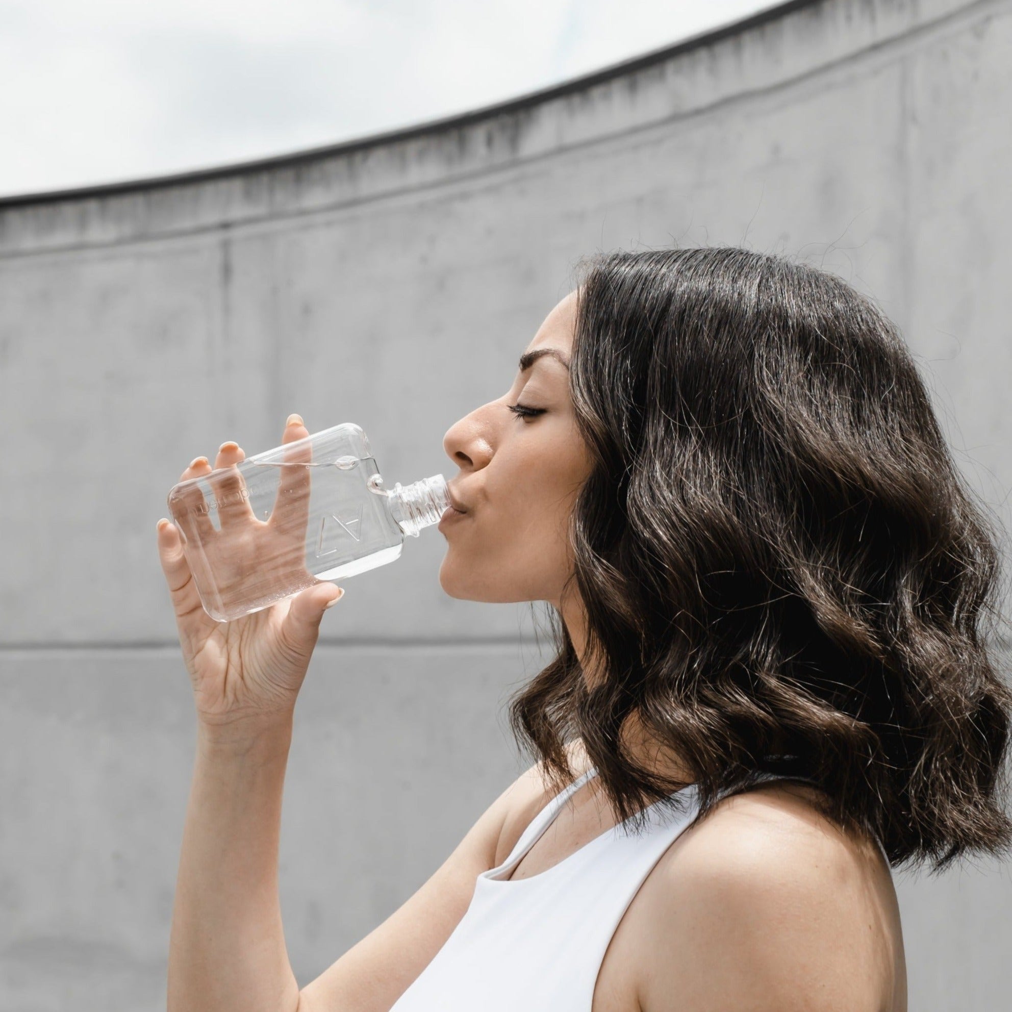 Outdoor water bottle, yoga water bottle, Flat Tupperware water bottle