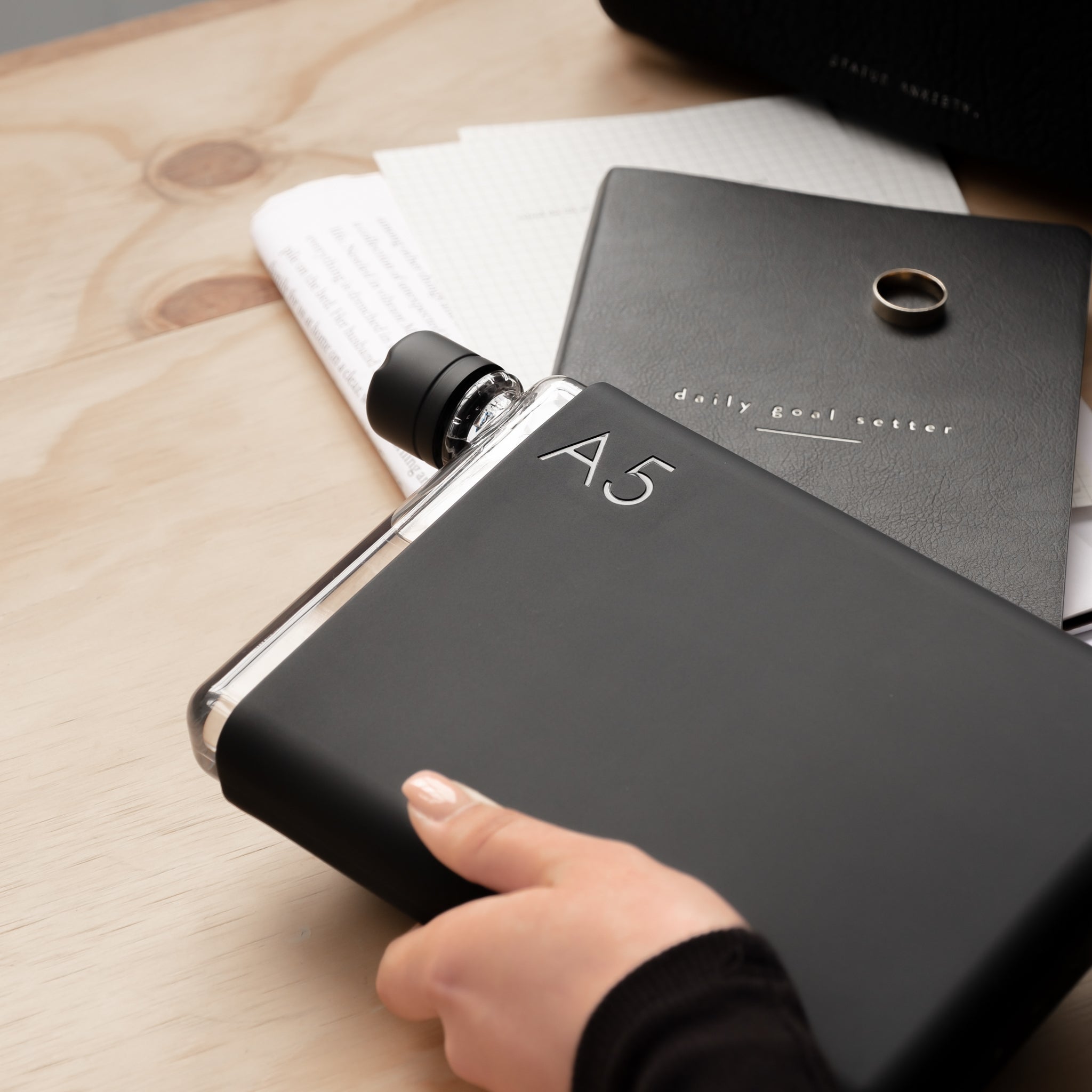 Stylish water bottle, Durable water bottle, flat bottle, Slim bottle